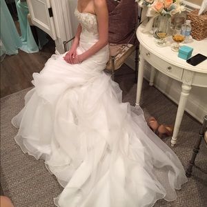 Beautiful strapless white wedding dress size 2